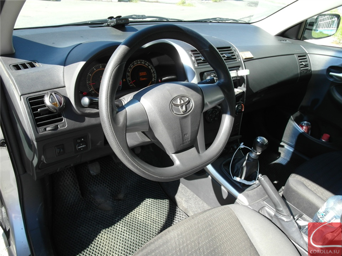 Салон Toyota Corolla
