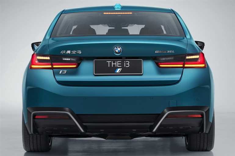 Технические характеристики электрокаров BMW i3 2022