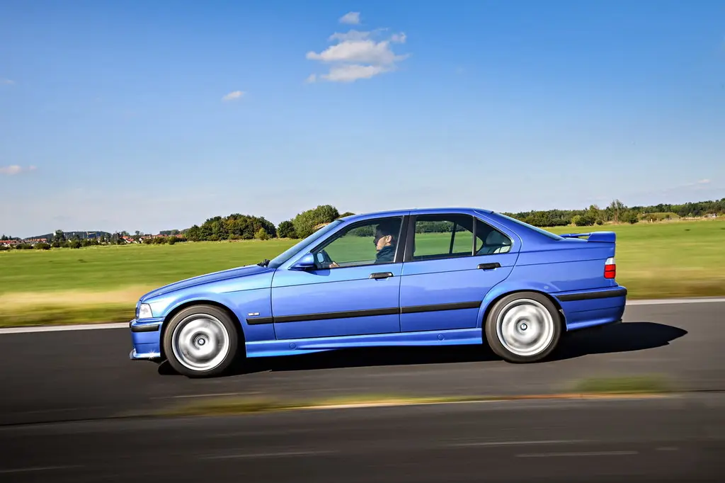 Комплектация BMW M3 E36