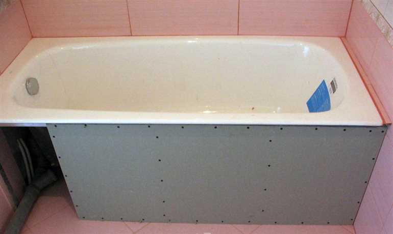 Какими материалами обычно делают экран под ванну?