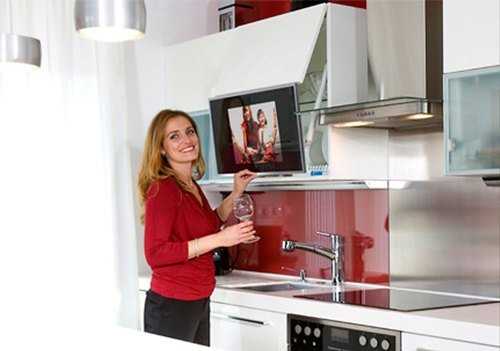 Кухонные телевизоры с сенсорным экраном: функциональность и удобство