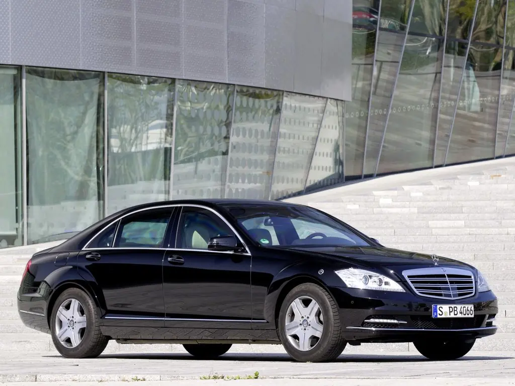 Mercedes Benz W221 – обзор моделей, особенности, технические характеристики