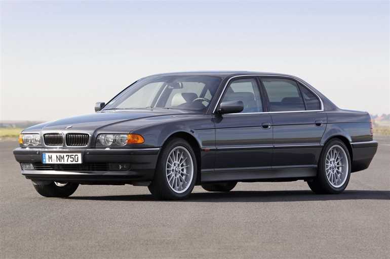 Особенности и характеристики третьего поколения BMW 7-серии E38