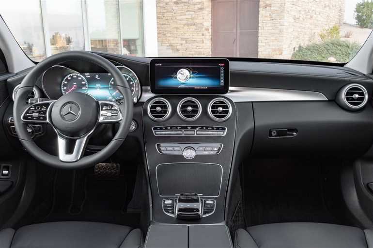 Технические характеристики и комплектации Mercedes-Benz C-Class 2019-2020 Estate
