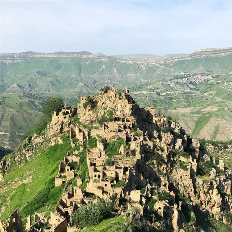 Аул-призрак Гамсутль: история забытой деревни в горах Кавказа
