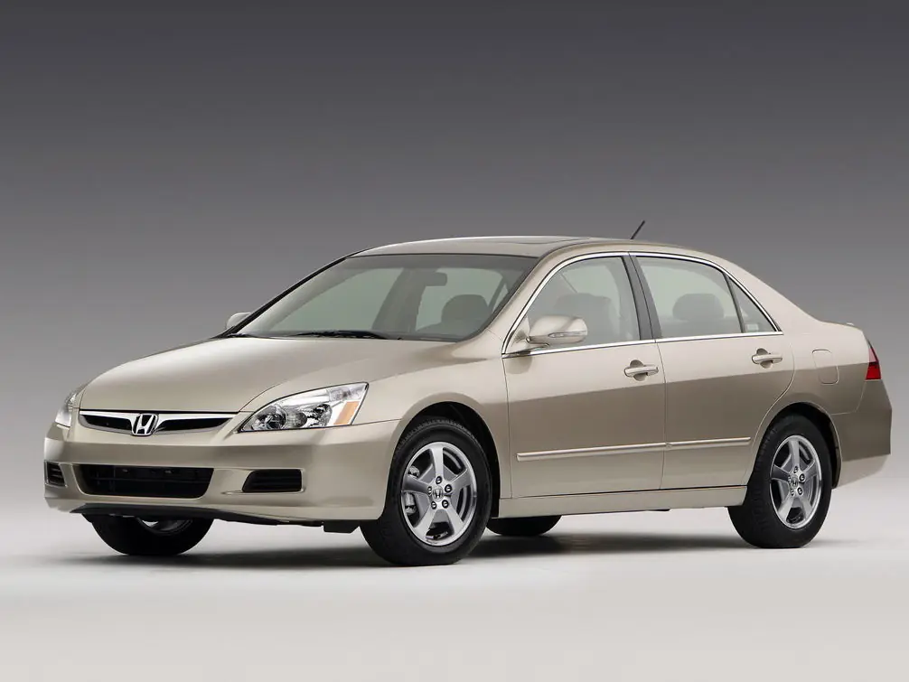Honda Accord рестайлинг 2005: технические характеристики, комплектации