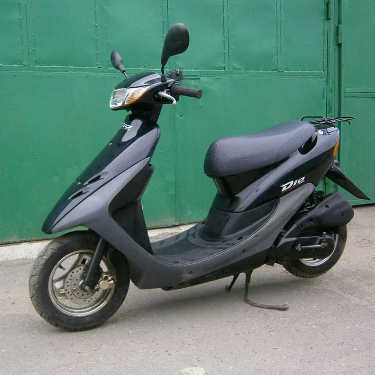 Скутер Honda Dio AF 35 - самый популярный и распространённый мопед с исключительной живучестью и надёжностью